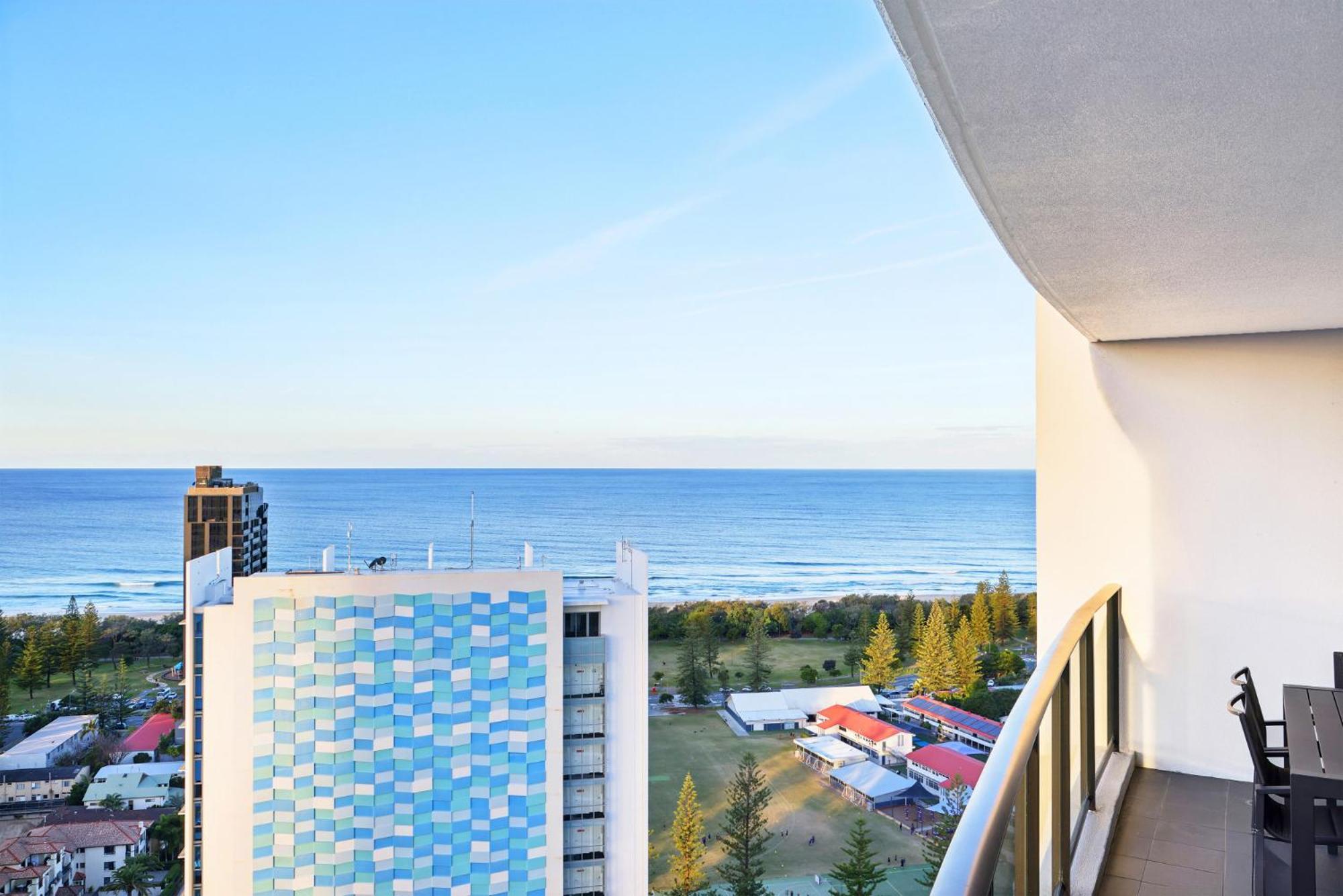 Ocean View 3-Bed With Gym, Pool, Sauna & Parking Gold Coast Kültér fotó